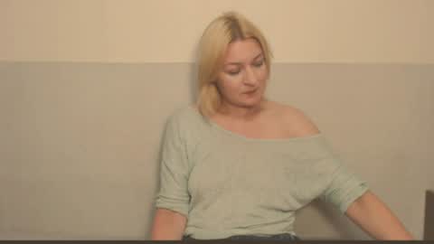 Snapshot of the_basic_instinctt chatting on 08-05-26, 10:12 Eva online show from 08-05-26, 10:12