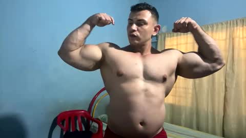 Snapshot of the_beastmuscle chatting on 02-09-25, 07:52 beast online show from 02-09-25, 07:52
