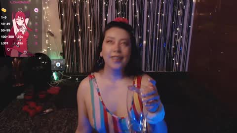 Snapshot of the_crazy_latina chatting on 01-17-25, 11:51 Giovanna online show from 01-17-25, 11:51