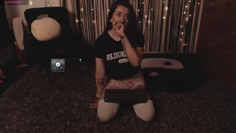 Snapshot of the_crazy_latina chatting on 02-04-25, 01:02 Giovanna online show from 02-04-25, 01:02