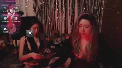 Snapshot of the_crazy_latina chatting on 11-07-25, 06:02 Giovanna online show from 11-07-25, 06:02