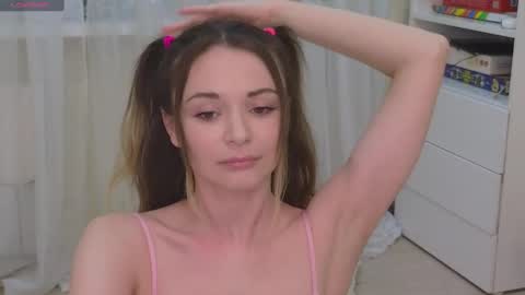 Snapshot of the_dancing_muse chatting on 02-27-25, 08:17 Sweety Katy online show from 02-27-25, 08:17