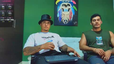 SCOTT  THEO  KAMERON  GENDERSON online show from 10-30-25, 02:35