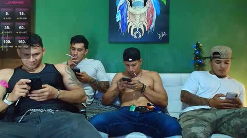 SCOTT  THEO  KAMERON  GENDERSON online show from 12-04-25, 03:05