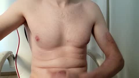 Snapshot of the_hard_baguette chatting on 01-13-25, 02:11 La Baguette dure online show from 01-13-25, 02:11