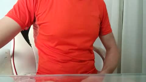 Snapshot of the_hard_baguette chatting on 10-20-25, 09:10 La Baguette dure online show from 10-20-25, 09:10