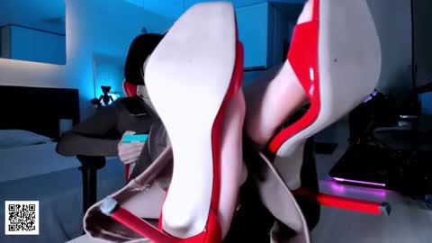 Snapshot of the_inamorata chatting on 11-30-25, 05:50 Goddess Misha online show from 11-30-25, 05:50