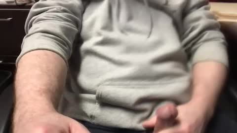 Snapshot of the_johnny_bravo chatting on 12-29-24, 07:11 BarryMcCockiner online show from 12-29-24, 07:11