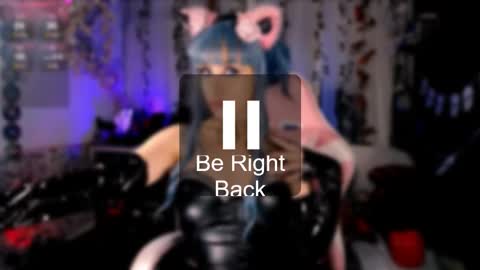 ...  ... online show from 10-19-25, 07:31