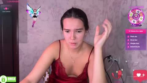 Snapshot of the_princese chatting on 10-30-25, 08:42 Alice online show from 10-30-25, 08:42