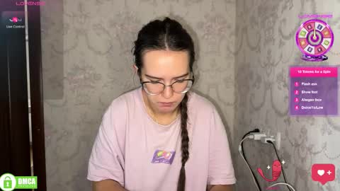 Snapshot of the_princese chatting on 11-01-25, 09:44 Alice online show from 11-01-25, 09:44