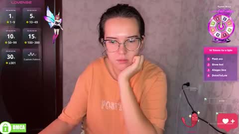 Snapshot of the_princese chatting on 11-12-25, 10:48 Alice online show from 11-12-25, 10:48