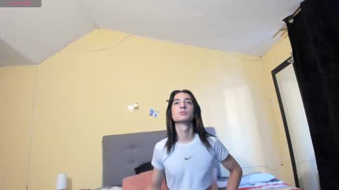 Snapshot of the_queensex chatting on 02-28-25, 01:14 the_queensex online show from 02-28-25, 01:14