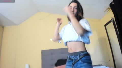 Snapshot of the_queensex chatting on 03-05-25, 12:11 the_queensex online show from 03-05-25, 12:11