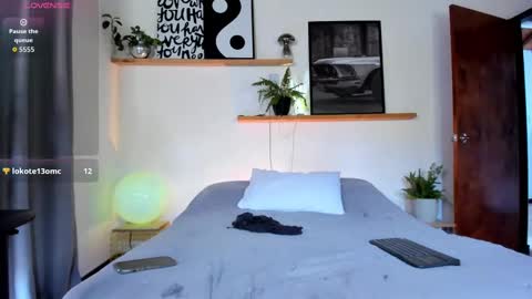 Snapshot of the_walkers_ chatting on 09-27-25, 03:06 walkers online show from 09-27-25, 03:06