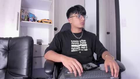 Snapshot of the_weed_guys chatting on 10-06-25, 04:32 Danny online show from 10-06-25, 04:32