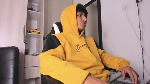 Snapshot of the_weed_guys chatting on 10-12-25, 06:12 Danny online show from 10-12-25, 06:12