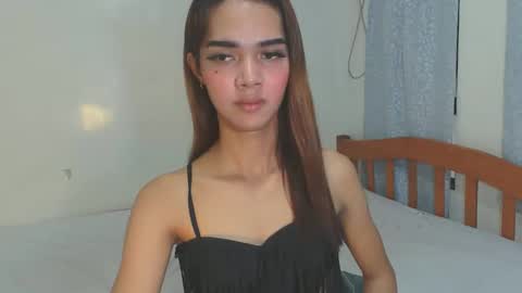 thea121698 online show from 10-23-25, 06:02