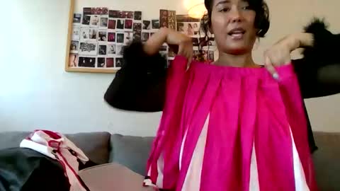 Snapshot of thealexandriatigre chatting on 10-27-25, 11:31 Alexandria Tigre online show from 10-27-25, 11:31