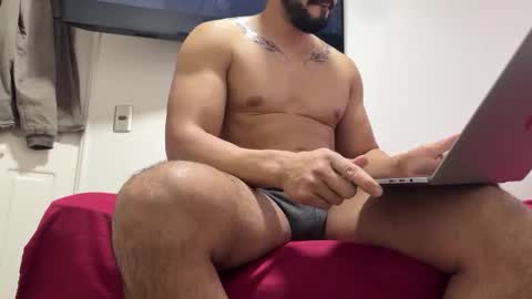 Snapshot of thearcher56 chatting on 09-12-25, 09:15 thearcher56 online show from 09-12-25, 09:15