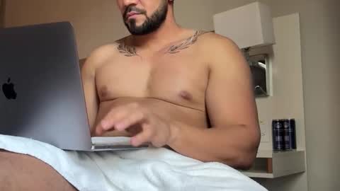 Snapshot of thearcher56 chatting on 09-21-25, 07:26 thearcher56 online show from 09-21-25, 07:26