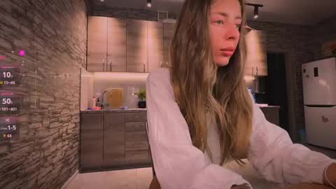 Snapshot of thearte1 chatting on 09-08-25, 05:45 J online show from 09-08-25, 05:45