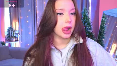 Snapshot of thebbylu chatting on 01-07-26, 11:01 Lucy online show from 01-07-26, 11:01