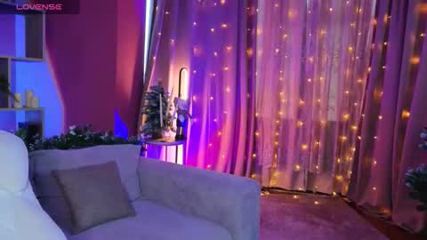 Snapshot of thebbylu chatting on 01-13-26, 11:15 Lucy online show from 01-13-26, 11:15