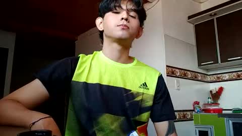 thebluesky_18 online show from 10-04-25, 04:38