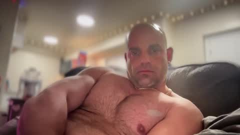 Snapshot of thebuzz777 chatting on 01-31-25, 06:35 theBuzz777 online show from 01-31-25, 06:35