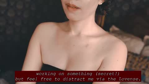 Snapshot of thecamwoman chatting on 10-01-25, 07:42 Joan online show from 10-01-25, 07:42