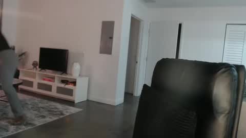 Snapshot of thecaramelldoll chatting on 01-23-25, 11:36 thecaramelldoll online show from 01-23-25, 11:36