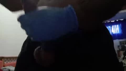 Snapshot of thecowboysex chatting on 11-08-25, 08:07 Andres online show from 11-08-25, 08:07