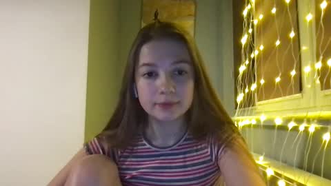 Snapshot of thecrystal chatting on 01-07-25, 04:05 Crystal online show from 01-07-25, 04:05