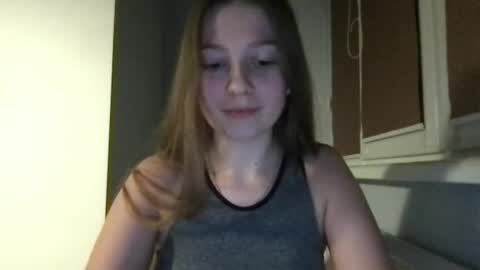 Snapshot of thecrystal chatting on 01-31-25, 04:06 Crystal online show from 01-31-25, 04:06