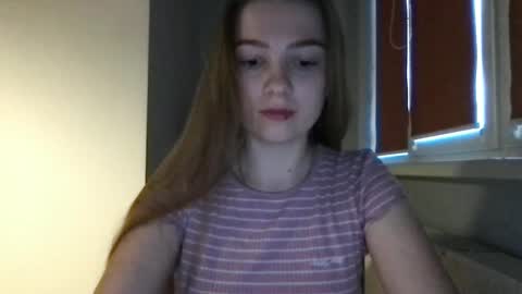 Snapshot of thecrystal chatting on 03-12-25, 04:02 Crystal online show from 03-12-25, 04:02