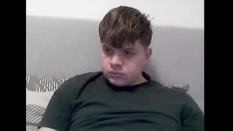 Snapshot of thecuteguy144949 chatting on 02-24-25, 07:41 thecuteguy144949 online show from 02-24-25, 07:41