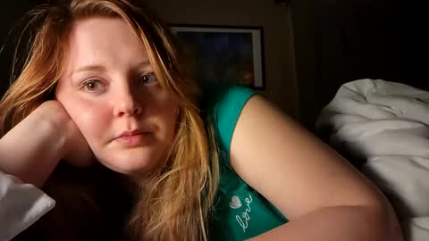 Snapshot of thedancingalien chatting on 12-22-24, 02:17 Kassandra Grant online show from 12-22-24, 02:17