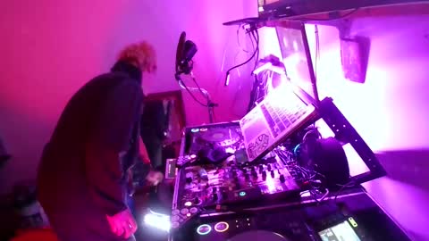 Snapshot of thedeman chatting on 02-28-26, 09:32 thedeman online show from 02-28-26, 09:32