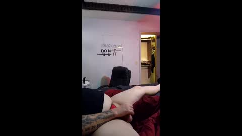 theejerbear1983 online show from 04-12-26, 04:28