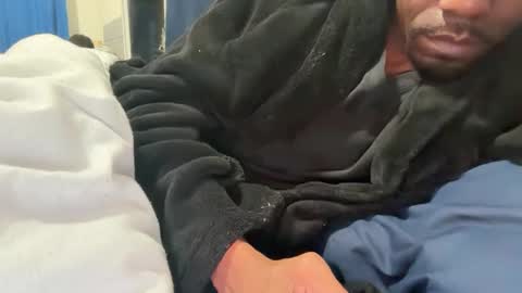 Snapshot of theeshooterr chatting on 12-03-24, 06:04 theeshooterr online show from 12-03-24, 06:04