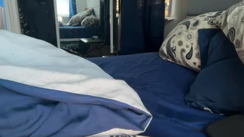 Snapshot of theeshooterr chatting on 12-14-24, 06:09 theeshooterr online show from 12-14-24, 06:09