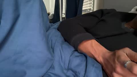 Snapshot of theeshooterr chatting on 12-20-24, 01:43 theeshooterr online show from 12-20-24, 01:43