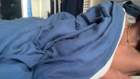 Snapshot of theeshooterr chatting on 12-21-24, 02:26 theeshooterr online show from 12-21-24, 02:26