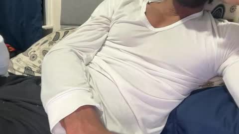 Snapshot of theeshooterr chatting on 01-05-25, 06:35 theeshooterr online show from 01-05-25, 06:35