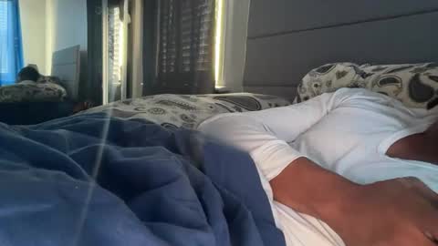 Snapshot of theeshooterr chatting on 01-05-25, 03:55 theeshooterr online show from 01-05-25, 03:55