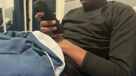 Snapshot of theeshooterr chatting on 01-17-25, 10:56 theeshooterr online show from 01-17-25, 10:56