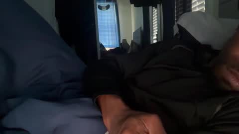 Snapshot of theeshooterr chatting on 01-23-25, 01:02 theeshooterr online show from 01-23-25, 01:02