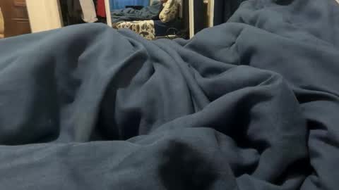 Snapshot of theeshooterr chatting on 02-02-25, 12:13 theeshooterr online show from 02-02-25, 12:13