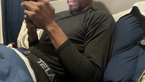 Snapshot of theeshooterr chatting on 02-03-25, 10:32 theeshooterr online show from 02-03-25, 10:32